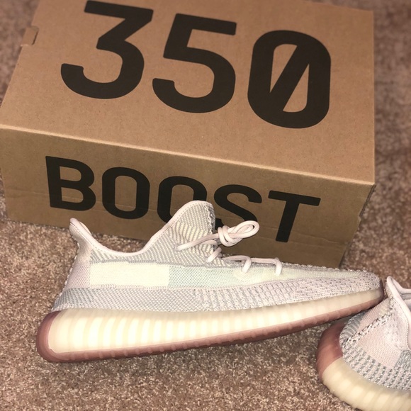 Yeezy Boost 350 V2 Citrin - Picture 1 of 8